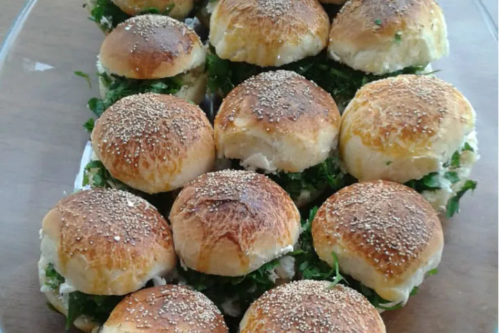 Kolay Sakallı Poğaça tarifi