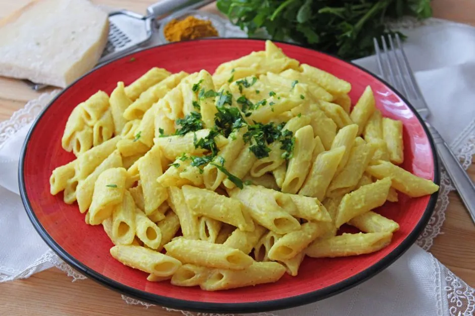 Köri Soslu Makarna tarifi