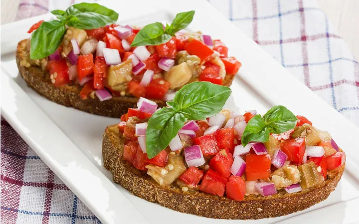 Köz Patlıcanlı Bruschetta tarifi