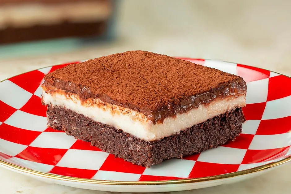 İki Kremalı Islak Kek tarifi