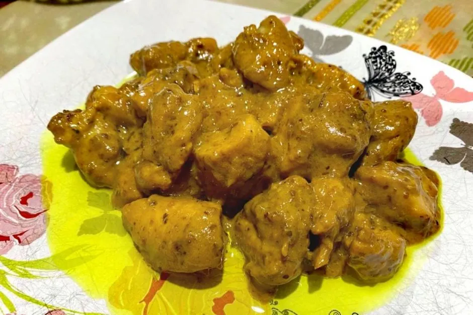 Kremalı Mantarlı Köri Soslu Tavuk tarifi