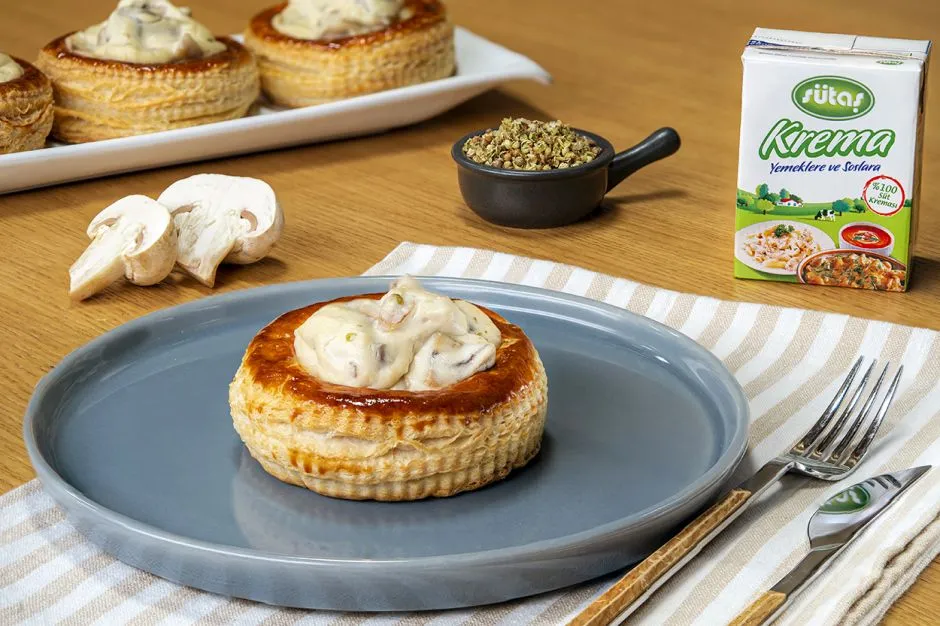 Kremalı Mantarlı Milföy Çanakları tarifi
