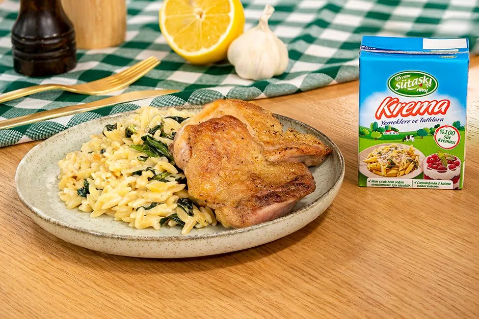 Tavuklu Kremalı Arpa Şehriye tarifi