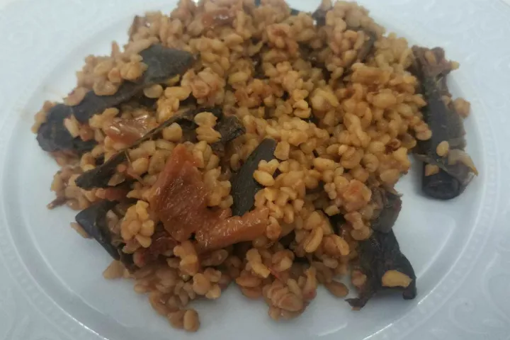 Kuru Patlıcanlı Bulgur Pilavı tarifi