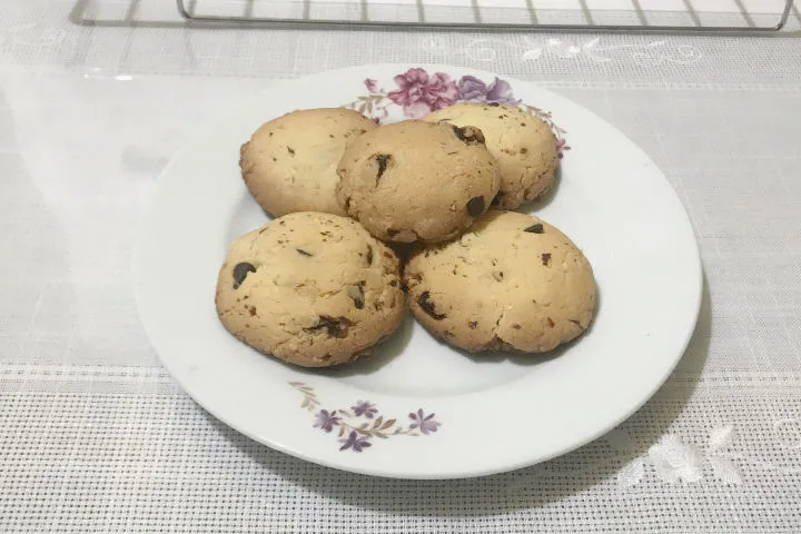 Kuru Üzümlü Bademli Kurabiye tarifi