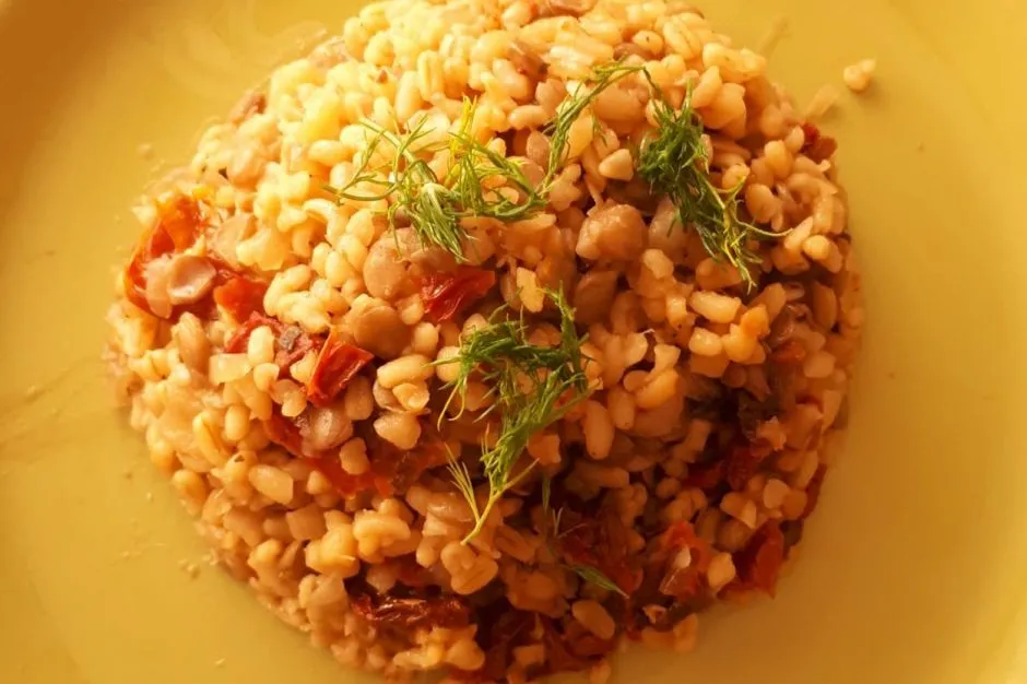 Kurutulmuş Domatesli Bulgur Pilavı tarifi