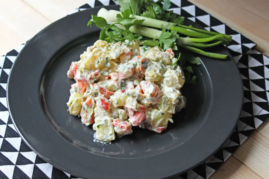 Labneli Patates Salatası tarifi