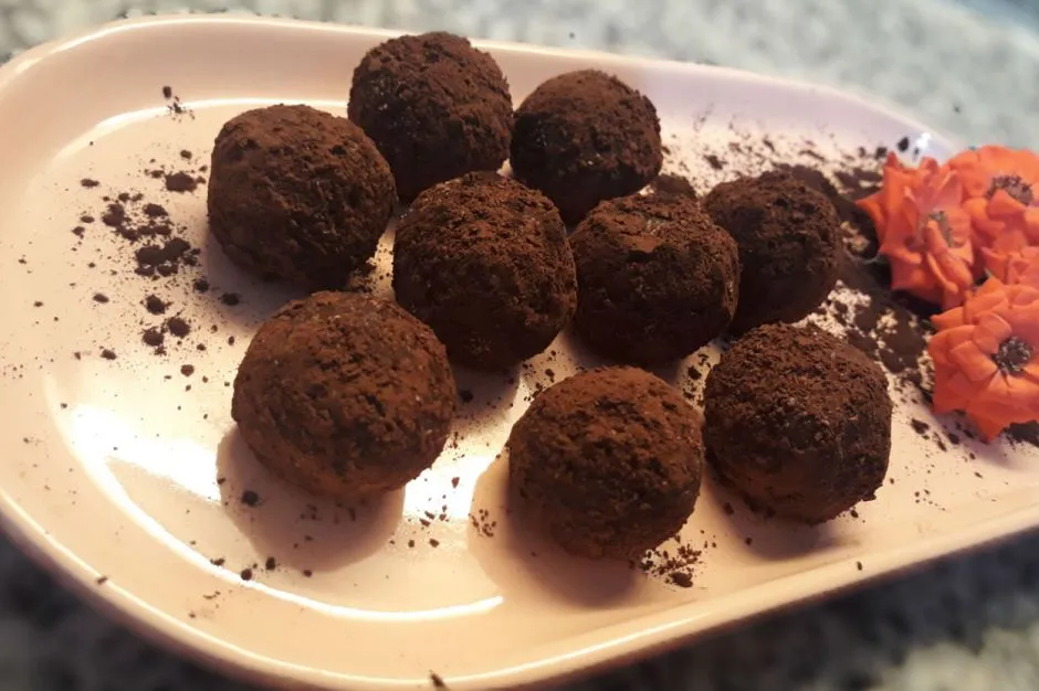 Lokmalık Hurmalı Toplar tarifi