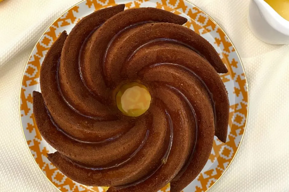 Mandalina Soslu Yumuşak Kek tarifi