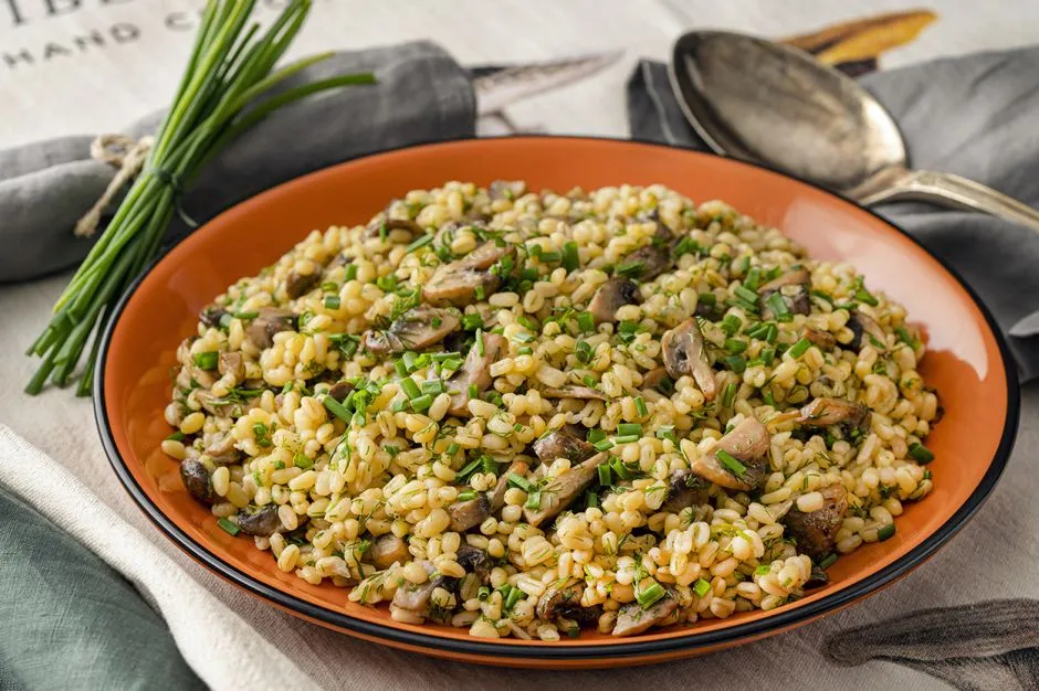 Taze Otlu, Mantarlı Bulgur Pilavı tarifi