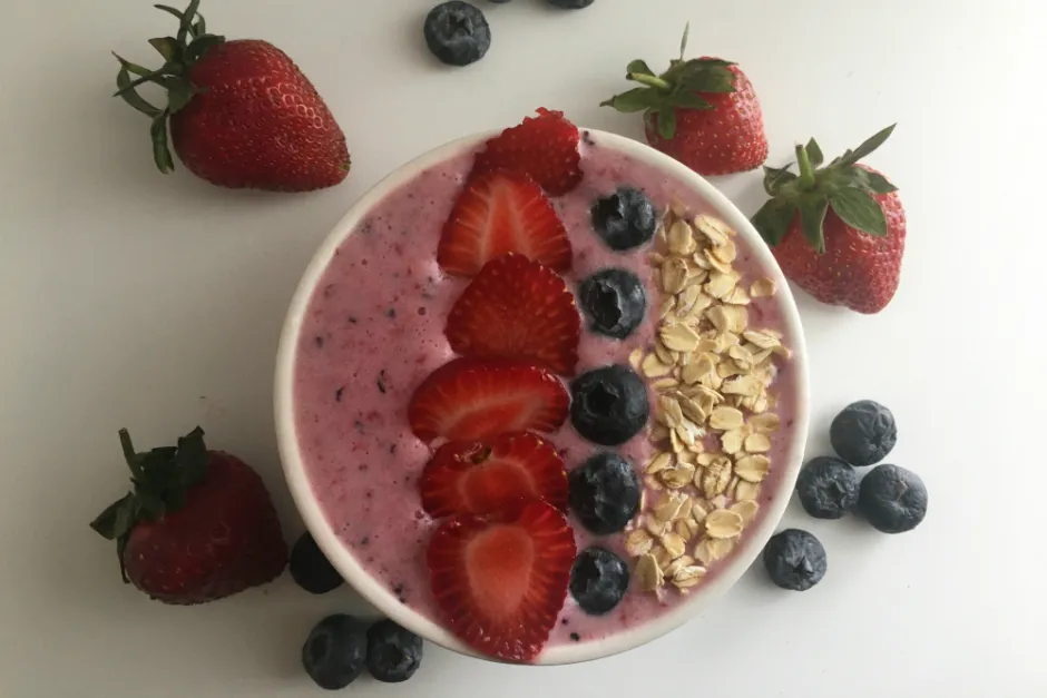 Meyveli Smoothie Kasesi tarifi