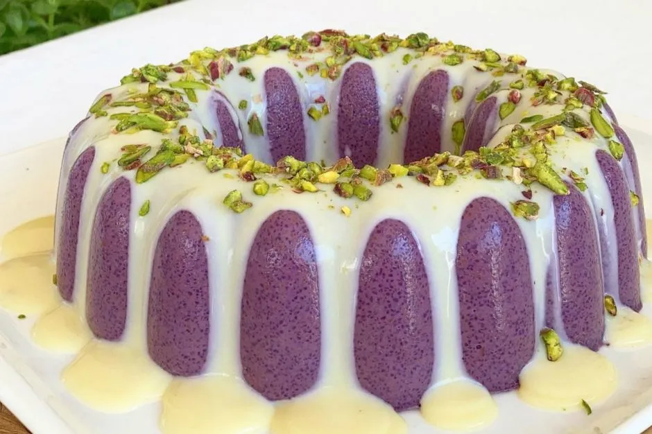 Mor Havuçlu İrmik Tatlısı tarifi