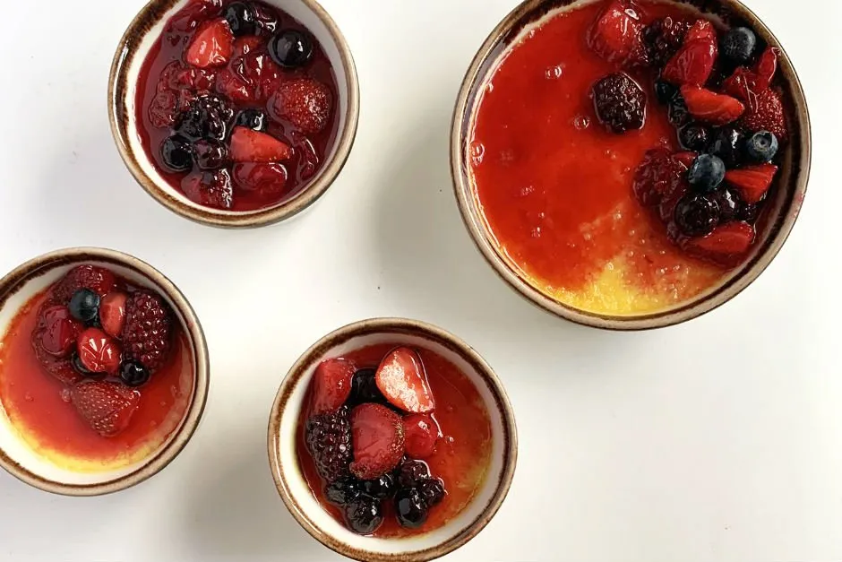 Orman Meyveli Creme Brulee tarifi