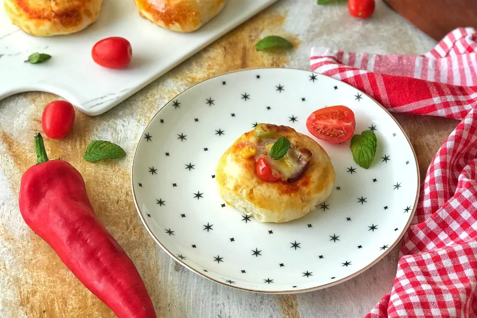 Pastane Usulü Pizza tarifi