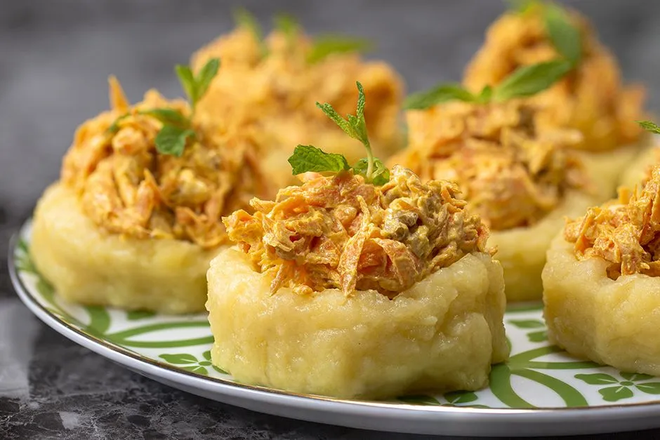 Patates Çanağında Havuç Salatası tarifi