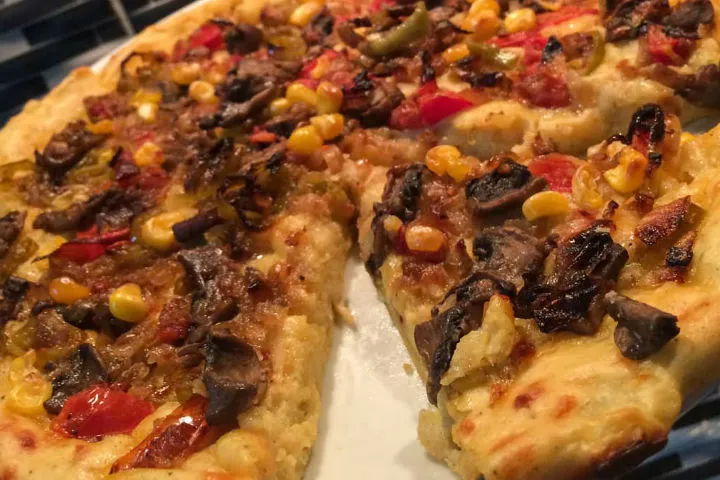 Patates Hamurundan Mantarlı Pizza tarifi