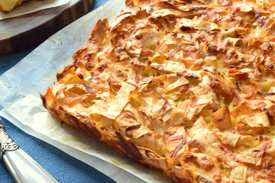 Patatesli Kaşarlı Kırpık Börek tarifi