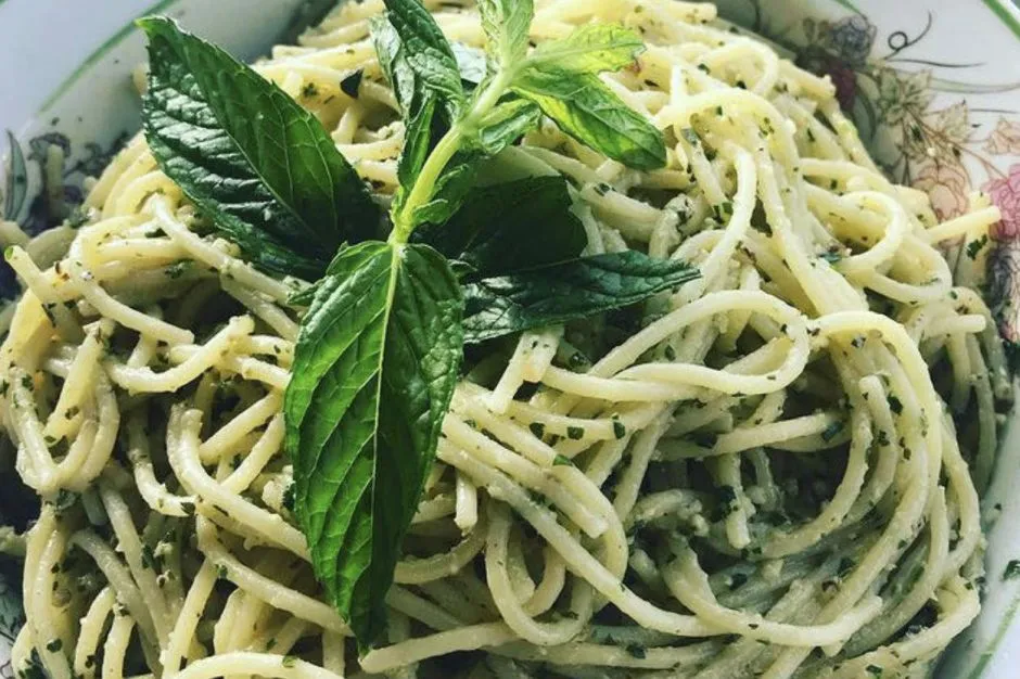 Pesto Soslu Spagetti tarifi