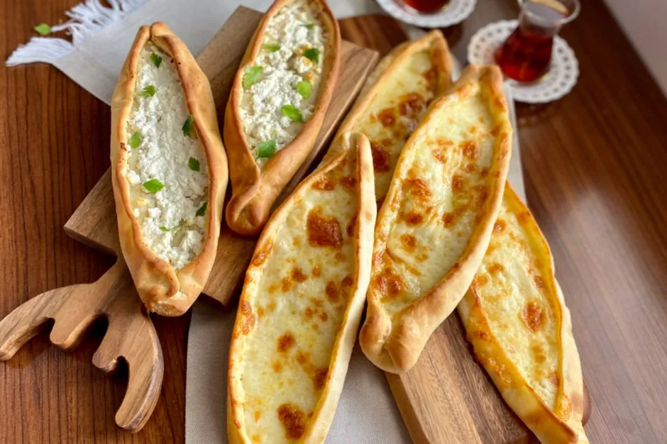 Peynirli Pide tarifi