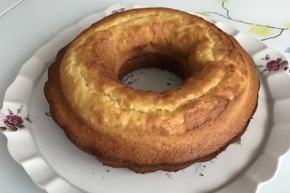 Portakal Aromalı Kek tarifi