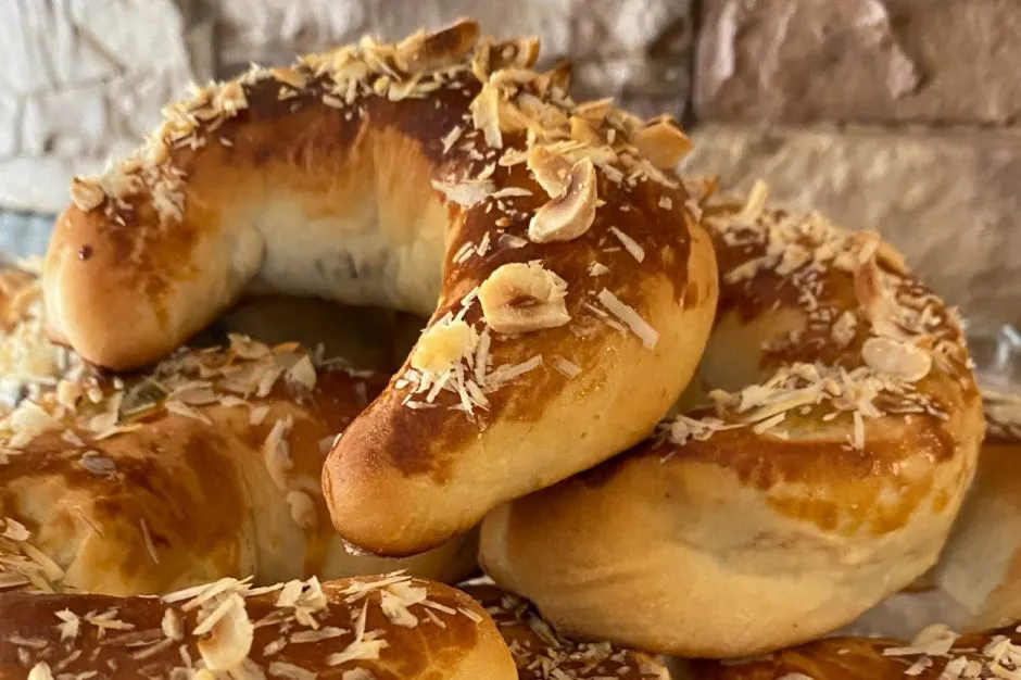 Portakal Şekerlemeli Ay Çöreği tarifi