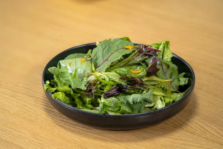Portakal Soslu Yeşil Salata tarifi