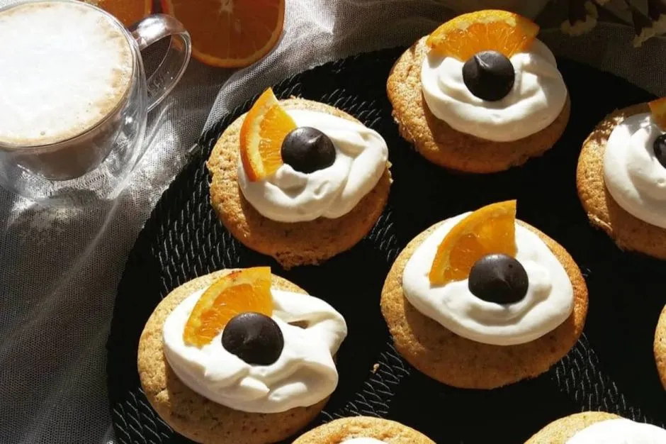 Portakallı Bitterli Muffin tarifi