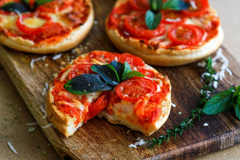 Pratik Çay Saati Pizzası tarifi