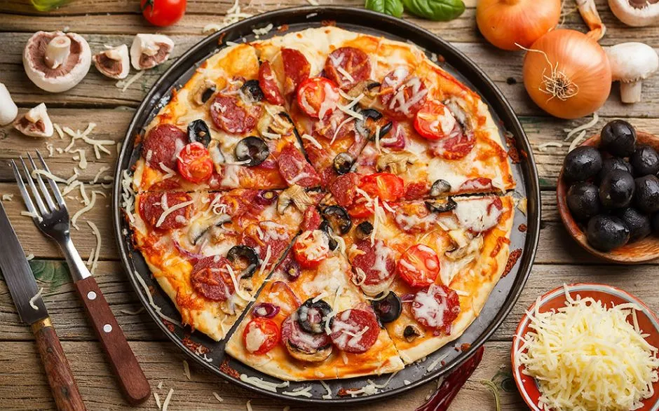 Lavaştan Pratik Pizza tarifi