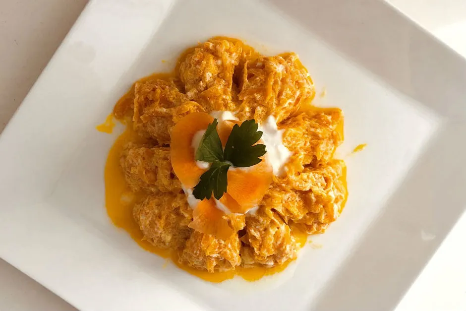 Pratik Havuçlu Yoğurt Salatası tarifi