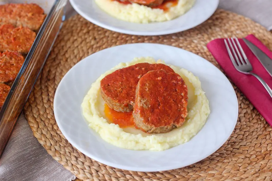 Püreli Rosto Köfte tarifi