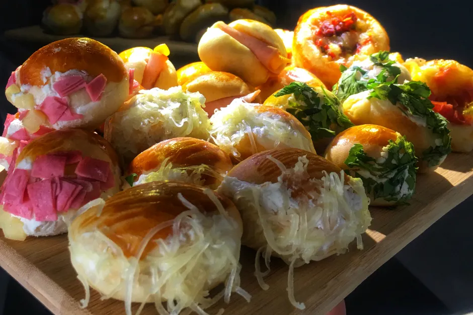 Sakallı Poğaça ve Pizza tarifi