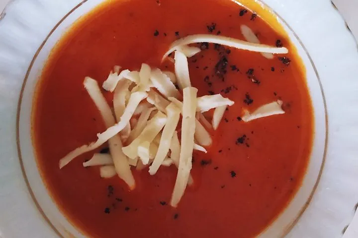 Salçalı Domates Çorbası tarifi