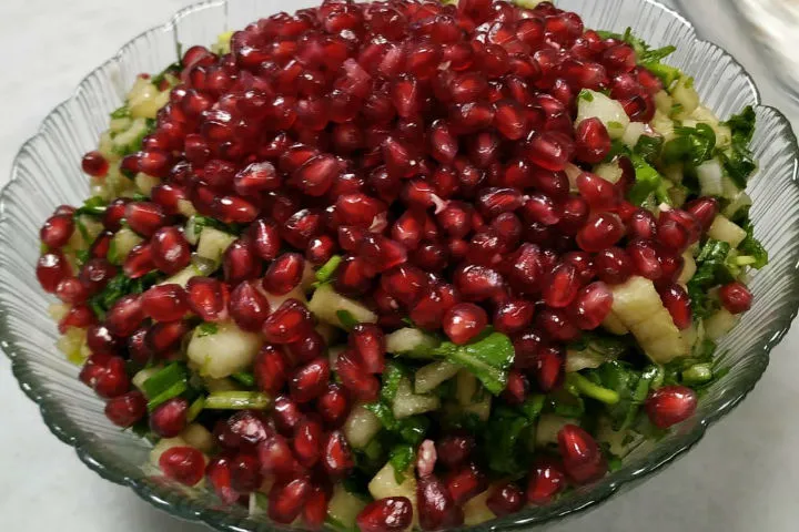 Sebzeli Armut Salatası tarifi