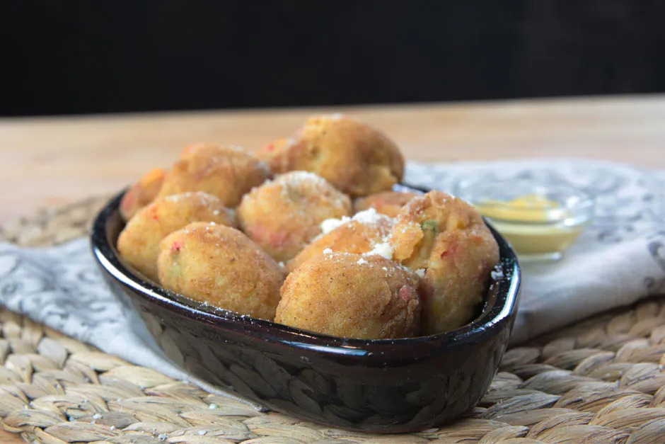 Sebzeli Cheddarlı Patates Topları tarifi