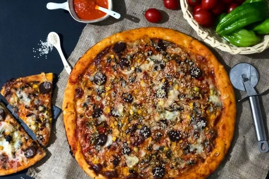 Susamlı Pizza tarifi