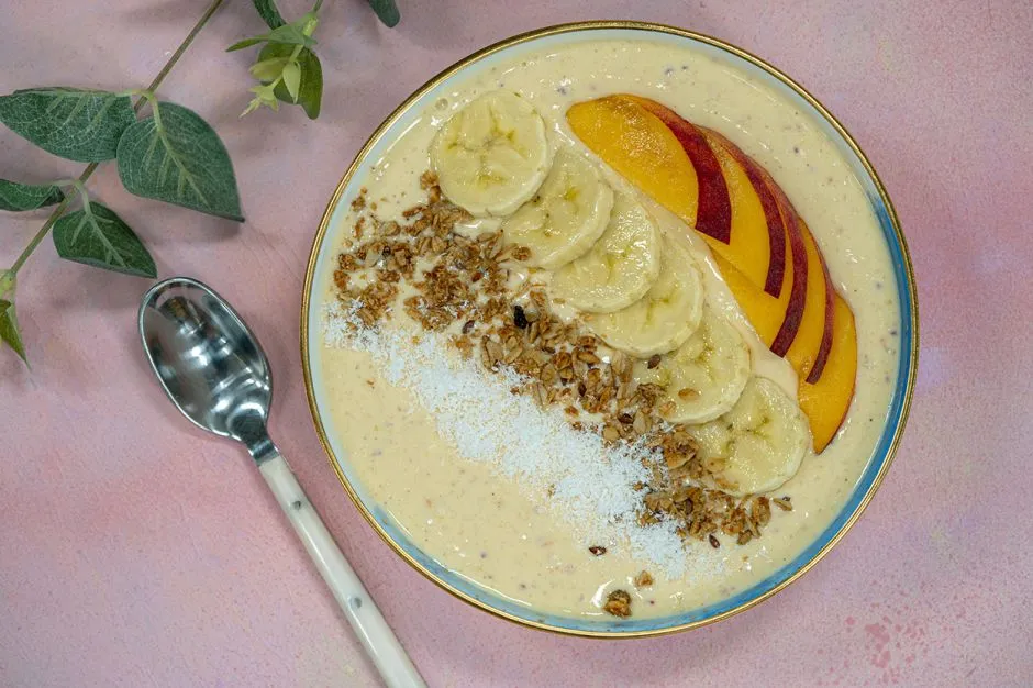 Şeftalili Smoothie Bowl tarifi