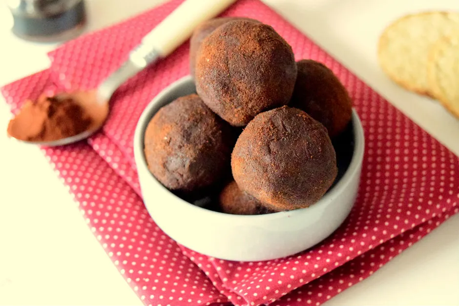 Şekersiz Tiramisu Topları tarifi