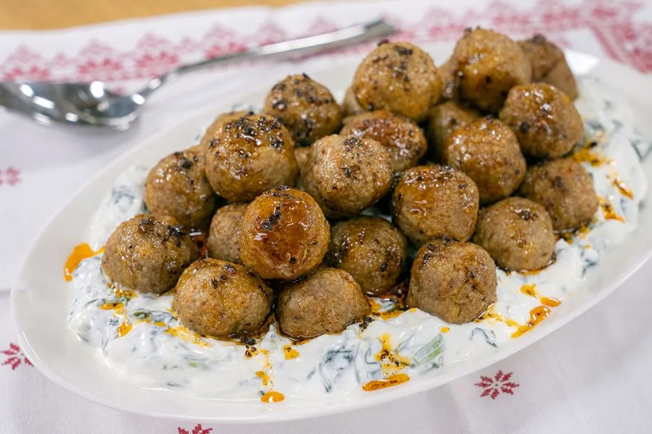 Cacıklı Arap Köftesi tarifi