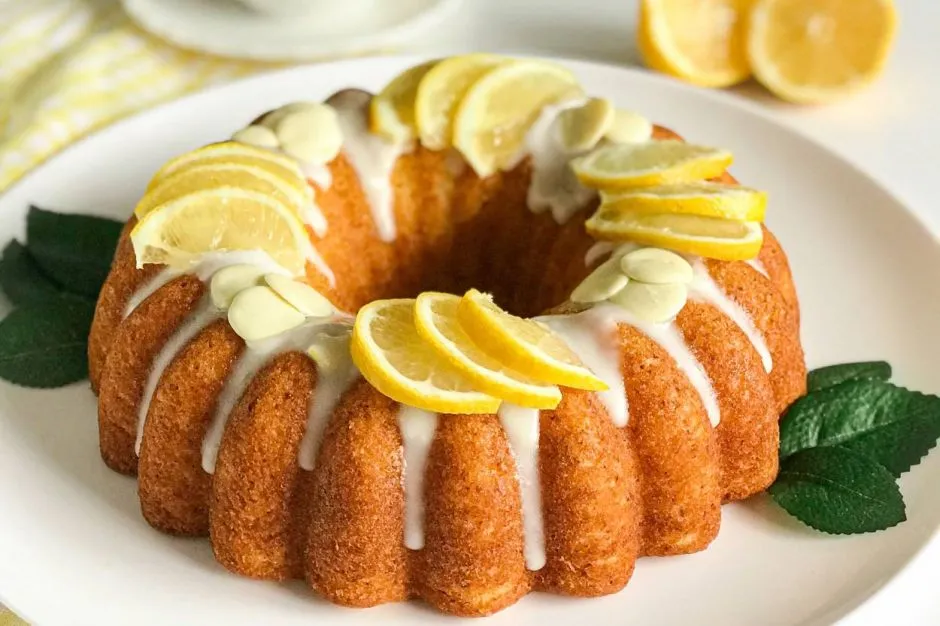 Soslu Limonlu Kek tarifi