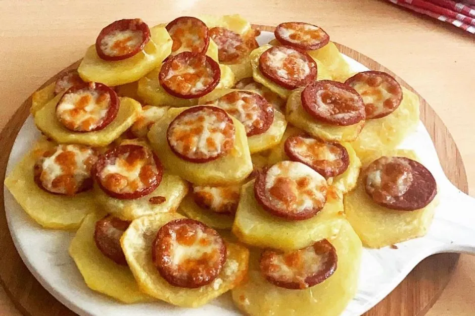 Sucuklu Patates Dilimleri tarifi