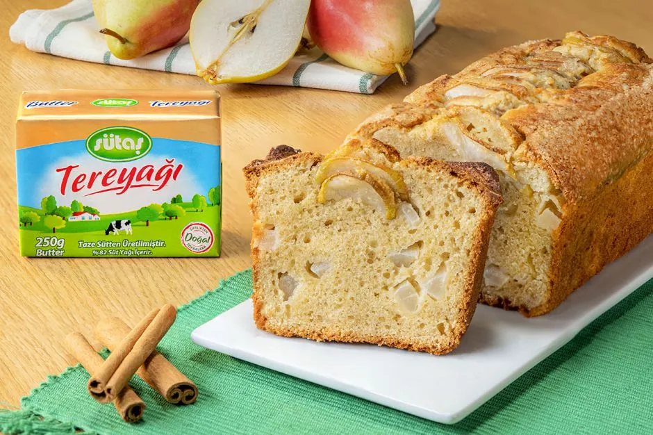Tereyağlı Armutlu Kek tarifi