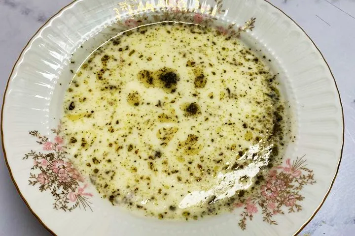 Sütlü Un Çorbası tarifi