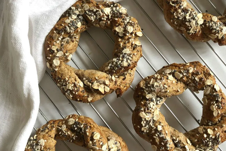 Tahıllı Sağlıklı Simit tarifi