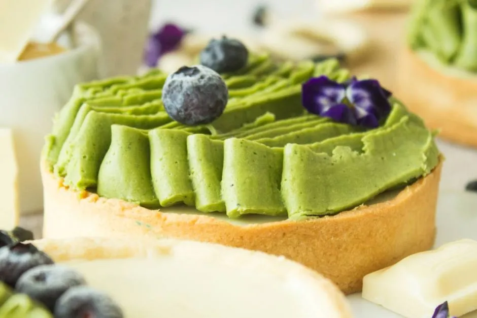 Tahin ve Matchalı Tart tarifi