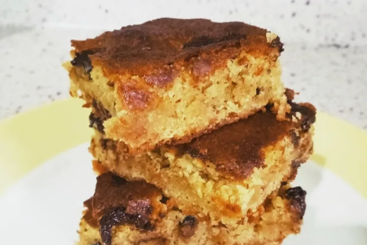 Tahinli Çikolata Parçacıklı Blondie tarifi