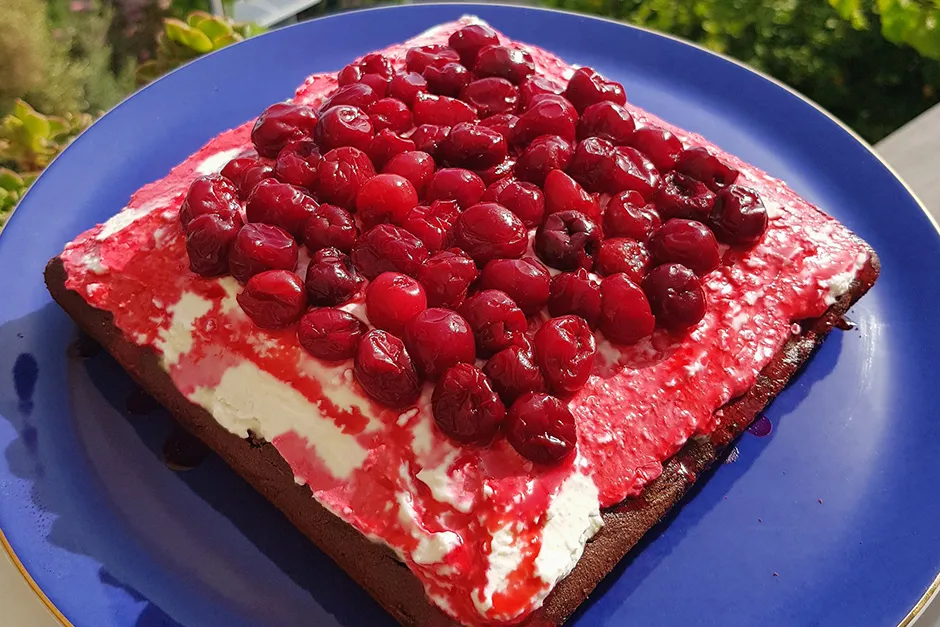 Tahinli Vişneli Fit Brownie tarifi