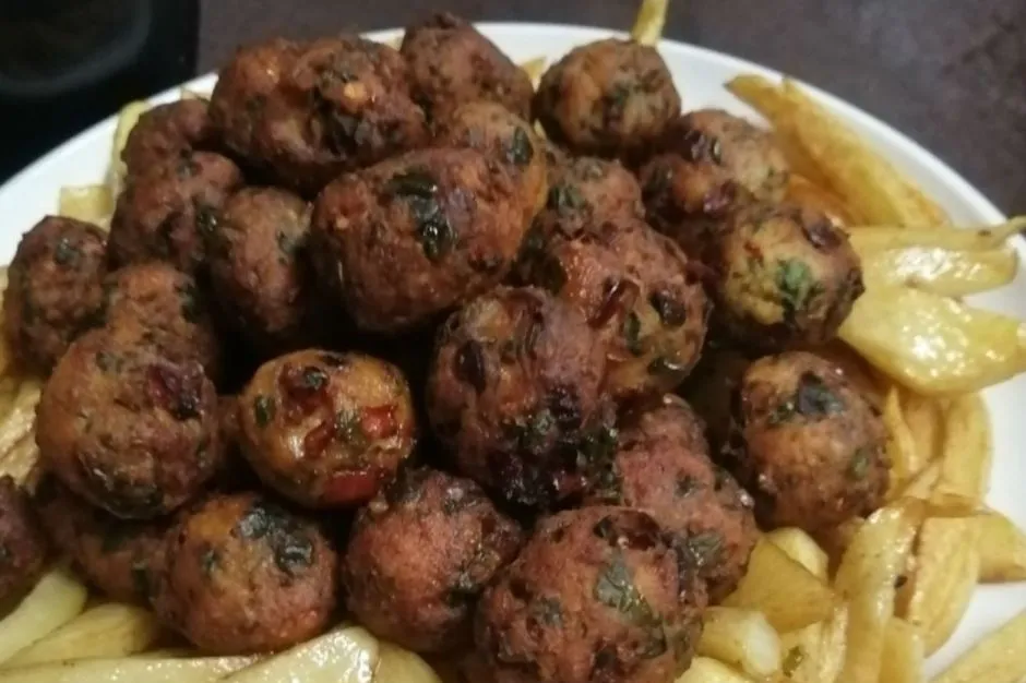 Tavuk Kıymalı Top Köfte tarifi