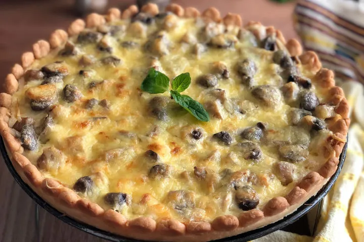 Tavuklu Mantarlı Kiş tarifi