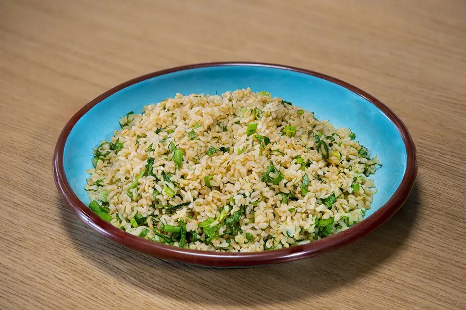 Taze Otlu Bulgur Pilavı tarifi